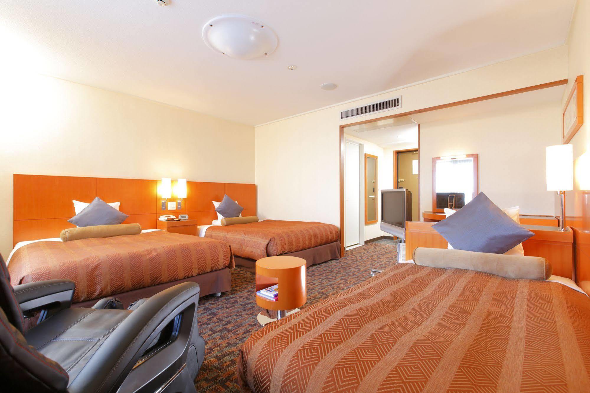 Urayasu Hotel Mystays Maihama מראה חיצוני תמונה